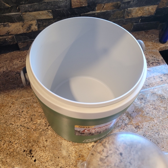 Coleman Party Circle 9 Quart 12 cans Cooler - Green -  NEW - Picture 4 of 4